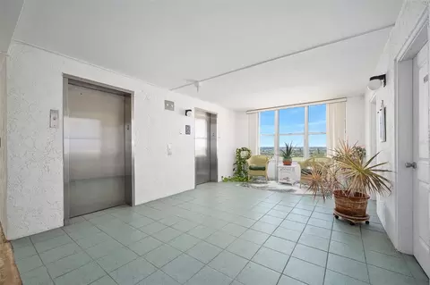 Entry Way - 111 S Atlantic Ave #1104, Ormond Beach, FL 32176 photo 3 of 4