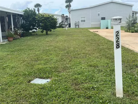 228 Starboard Dr, Flagler Beach, FL 32136