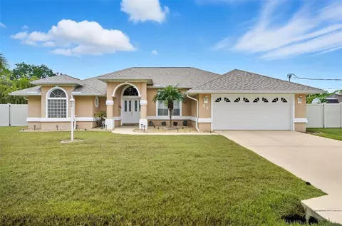 54 Riverina Dr, Palm Coast, FL 32164