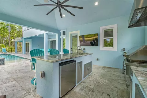 Kitchen - 998 Downshire Ln, Ormond Beach, FL 32174 photo 8 of 9