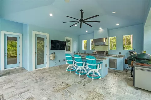 Kitchen - 998 Downshire Ln, Ormond Beach, FL 32174 photo 7 of 9