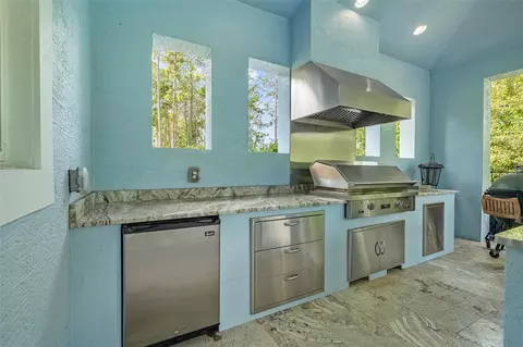 Kitchen - 998 Downshire Ln, Ormond Beach, FL 32174 photo 9 of 9