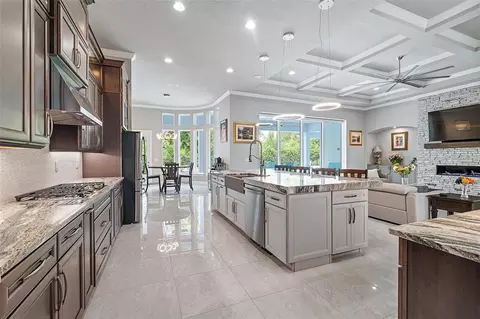 Kitchen - 998 Downshire Ln, Ormond Beach, FL 32174 photo 6 of 9