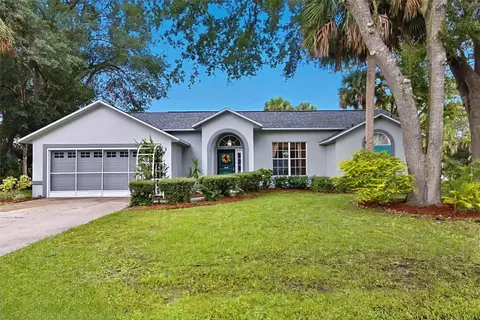 2 Princess Luise Ln, Palm Coast, FL 32164