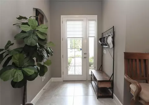 Entry Way - 875 Pinewood Dr, Ormond Beach, FL 32174 photo 2 of 4