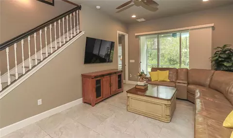 Living - 875 Pinewood Dr, Ormond Beach, FL 32174 photo 2 of 5
