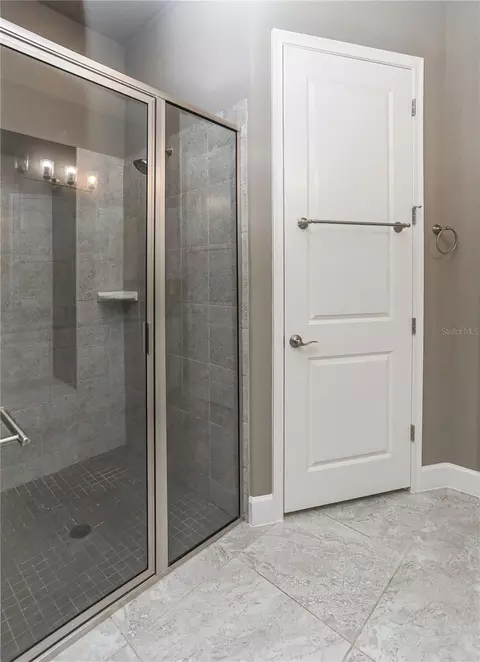 Bath - 875 Pinewood Dr, Ormond Beach, FL 32174 photo 2 of 15