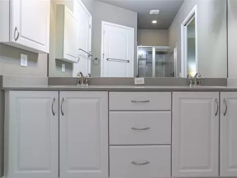 Bath - 875 Pinewood Dr, Ormond Beach, FL 32174 photo 6 of 15