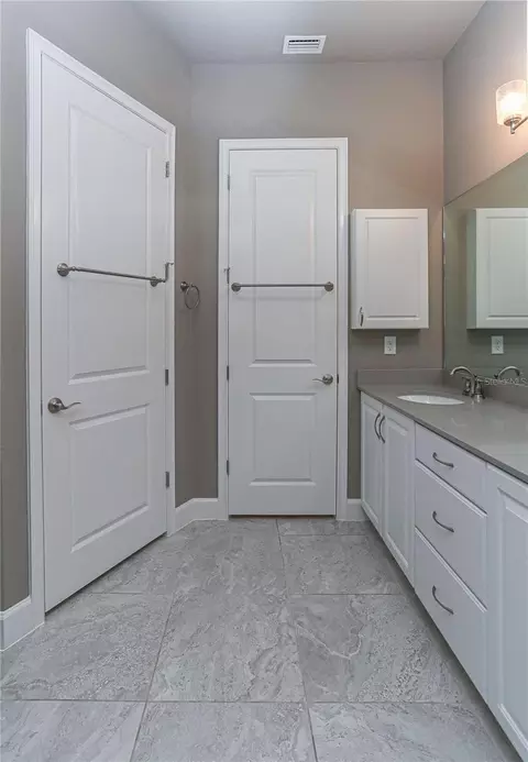 Bath - 875 Pinewood Dr, Ormond Beach, FL 32174 photo 1 of 15