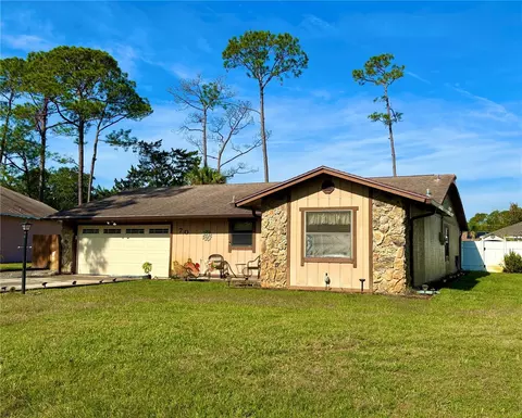 70 Wellshire Ln, Palm Coast, FL 32164