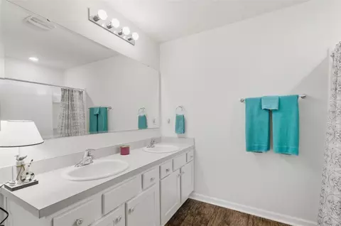 Bath - 2 Pinnacle Pl, Bunnell, FL 32110 photo 1 of 5