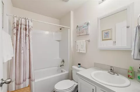 Bath - 2 Pinnacle Pl, Bunnell, FL 32110 photo 4 of 5