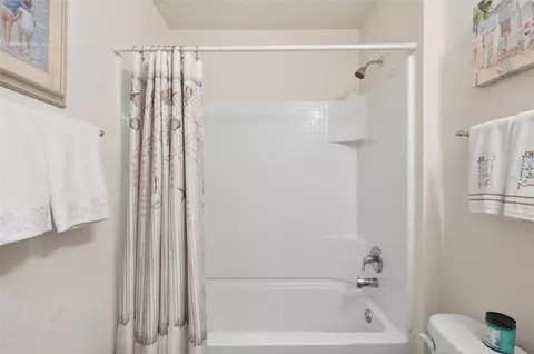 Bath - 2 Pinnacle Pl, Bunnell, FL 32110 photo 5 of 5