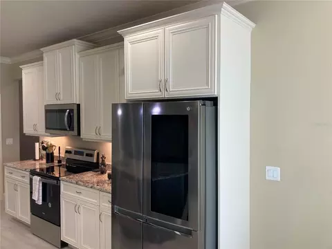 Kitchen - 3078 Silvermines Ave, Ormond Beach, FL 32174 photo 6 of 11