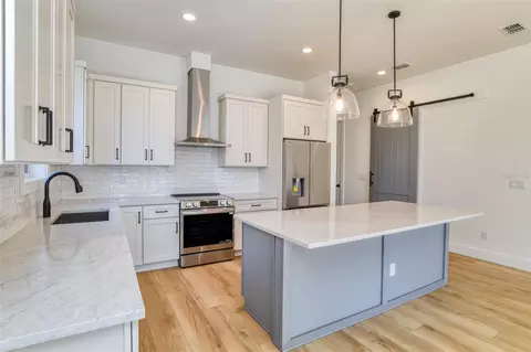 Kitchen - 7 Sebastian Ave #C, Saint Augustine, FL 32084 photo 2 of 5