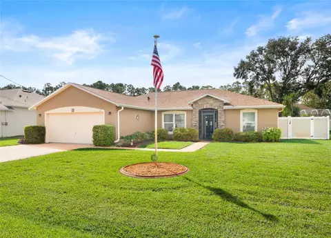 30 Pinwheel Ln, Palm Coast, FL 32164