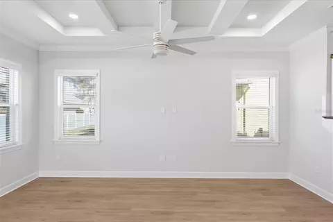 Living - 116 Beachview Dr, Ormond Beach, FL 32174 photo 4 of 7