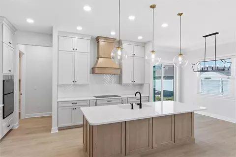 Kitchen - 116 Beachview Dr, Ormond Beach, FL 32174 photo 9 of 12