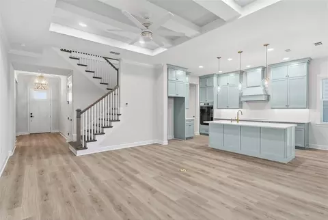 Entry Way - 112 Beachview Dr, Ormond Beach, FL 32176 photo 3 of 3