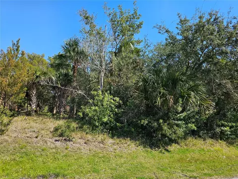 8 Central Pl, Palm Coast, FL 32137