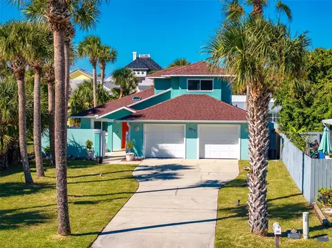 323 N 10th St, Flagler Beach, FL 32136