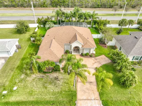 18 E Diamond Dr, Palm Coast, FL 32164