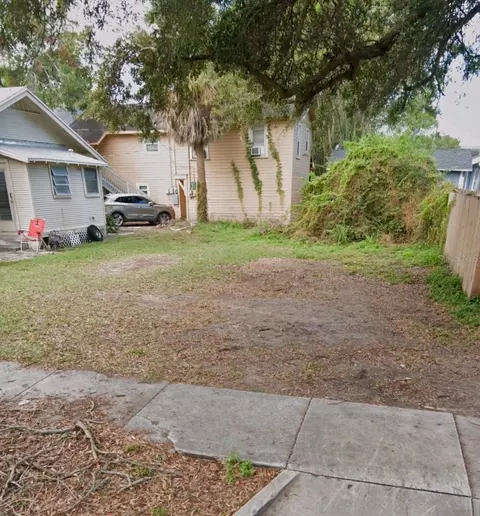 1045 11th St S, Saint Petersburg, FL 33705
