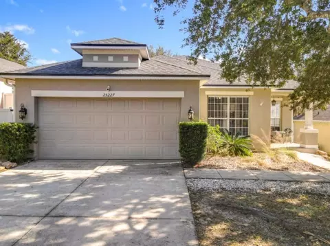 25227 Chipshot Ct, Sorrento, FL 32776