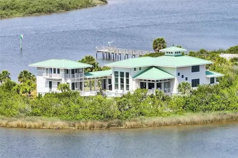 2590 Palm Ave, Flagler Beach, FL 32136