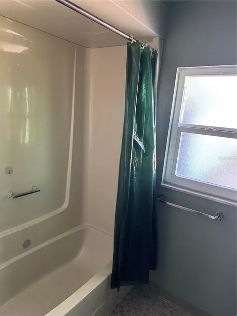 Bath - 861 Palermo Rd, Saint Augustine, FL 32086 photo 3 of 4