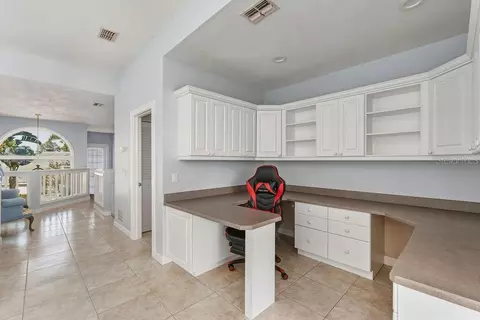 Entry Way - 24 Bay Pointe Dr, Ormond Beach, FL 32174 photo 7 of 9