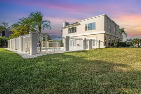 Exterior - 24 Bay Pointe Dr, Ormond Beach, FL 32174 photo 4 of 8