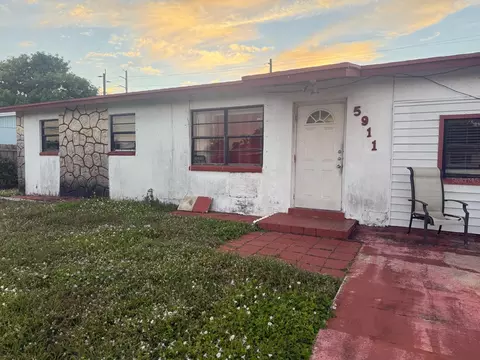 5911 Barbados Way W, West Palm Beach, FL 33407