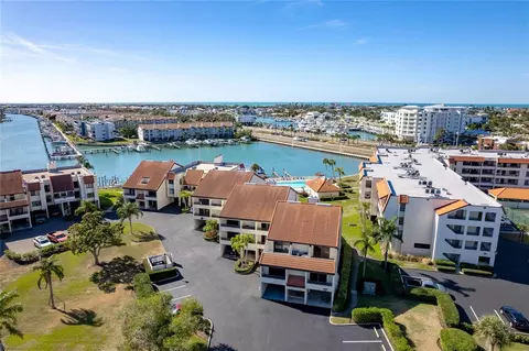 120 1st St E #108, Tierra Verde, FL 33715