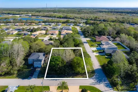 2 Bishop Ln, Palm Coast, FL 32137