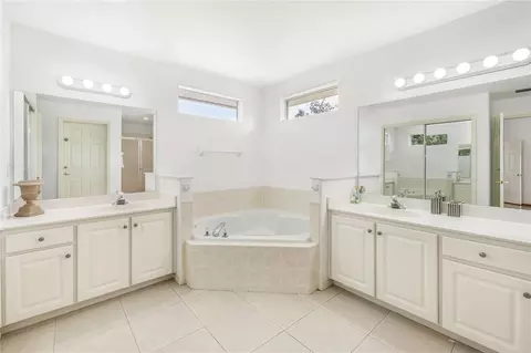 Bath - 9 Sherrington Dr, Ormond Beach, FL 32174 photo 1 of 4
