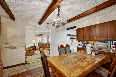 Dining - 279 Riverbend Rd, Ormond Beach, FL 32174 photo 5 of 5