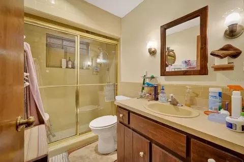Bath - 279 Riverbend Rd, Ormond Beach, FL 32174 photo 3 of 4