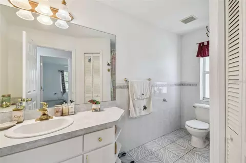Bath - 317 Shore Dr E, Oldsmar, FL 34677 photo 4 of 5