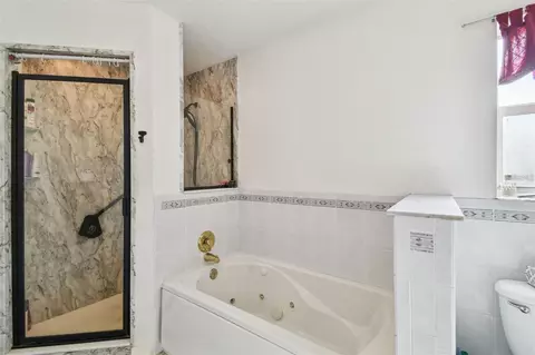 Bath - 317 Shore Dr E, Oldsmar, FL 34677 photo 1 of 5