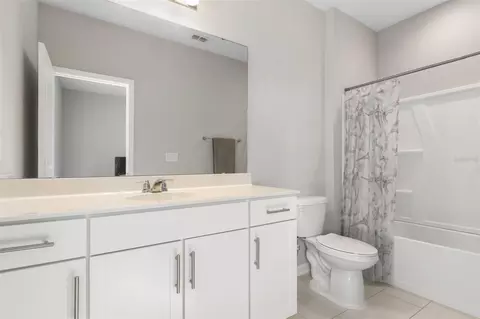 Bath - 363 Brandon Lakes Dr, Saint Augustine, FL 32092 photo 2 of 5