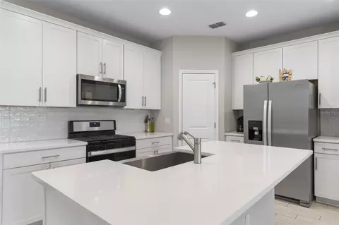 Kitchen - 363 Brandon Lakes Dr, Saint Augustine, FL 32092 photo 2 of 4