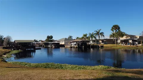 1620 River Rd, Astor, FL 32102