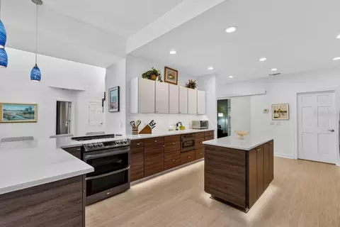 Kitchen - 13 Bay Pointe Dr, Ormond Beach, FL 32174 photo 2 of 6