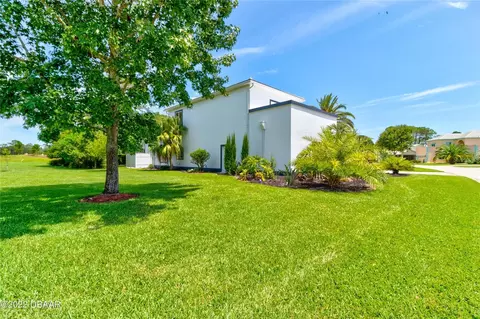 Exterior - 13 Bay Pointe Dr, Ormond Beach, FL 32174 photo 11 of 13