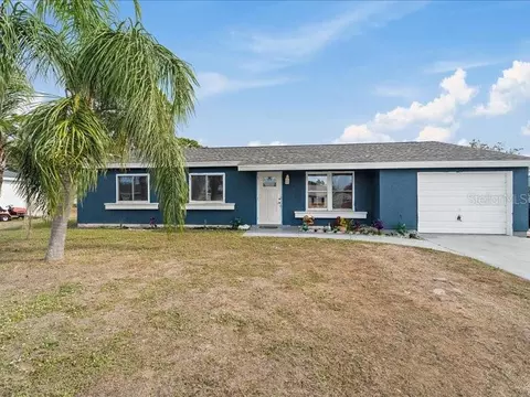 2464 Shenandoah St, North Port, FL 34287