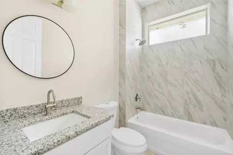 Bath - 1740 Hickory Ln, Saint Augustine, FL 32080 photo 3 of 3