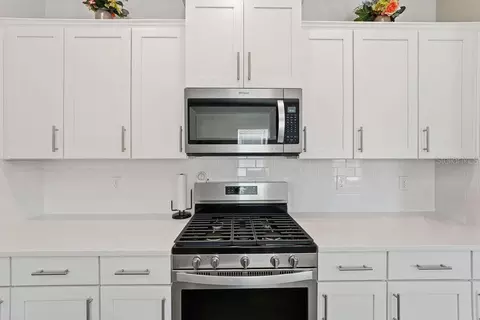 Kitchen - 8 Ace Ct, Bunnell, FL 32110 photo 4 of 5