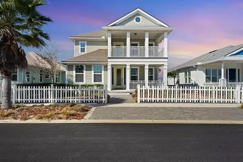 4 Hidden Treasure Dr, Palm Coast, FL 32137