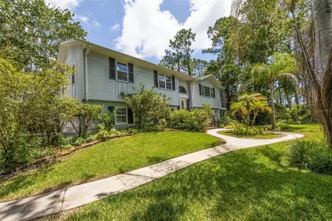 1 Ryding Ln, Palm Coast, FL 32164